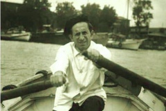 Juan-de-Dios-Filiberto.El-gran-compositor-boquensenavegando-por-el-Riachuelo.-Ano-1932